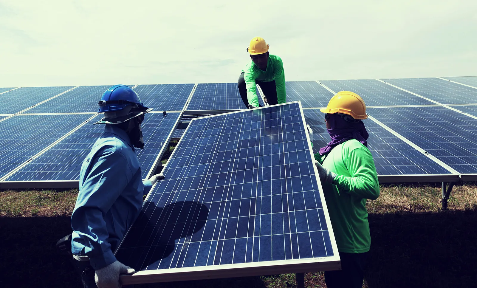 installing-solar-panels