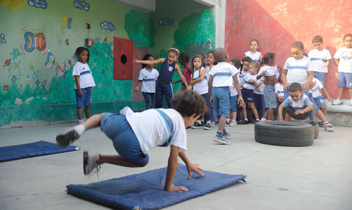 escola_publica_ciep_rio_tania_regoabr