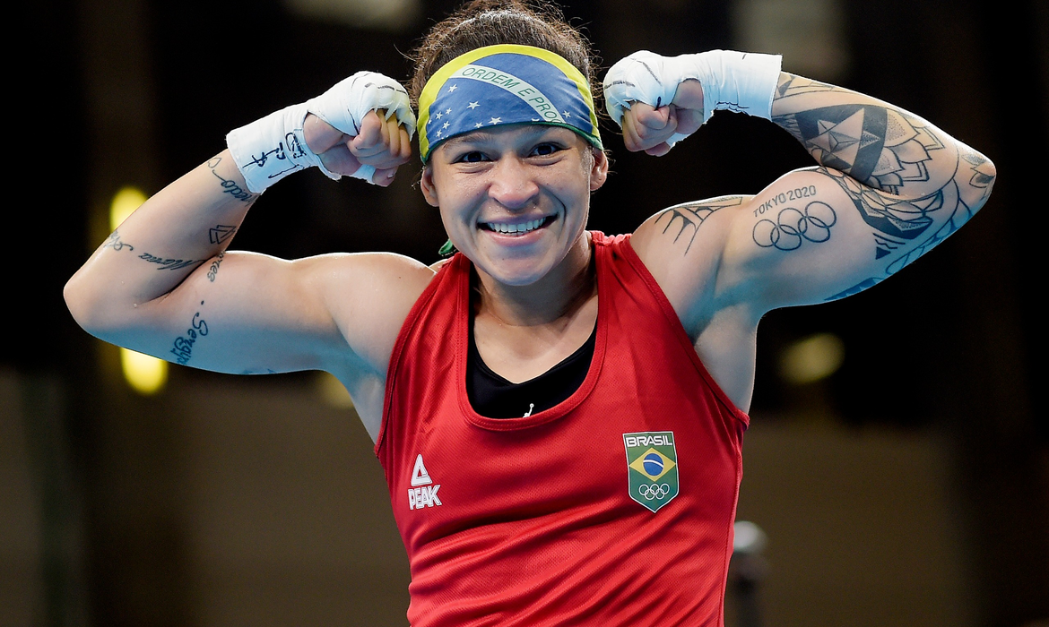 bia_ferreira_garante_vaga_olimpica_boxe_pan_2023