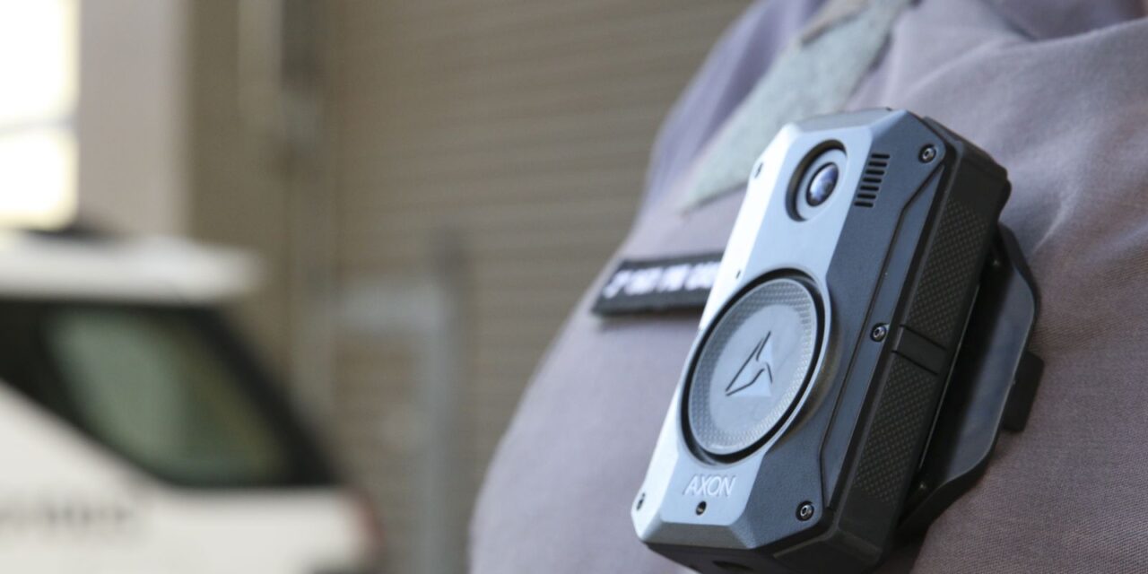 cameras_uniformes_de_policiais_militares_sao_paulo_rvrsa_abr_2804223636_0.jpg