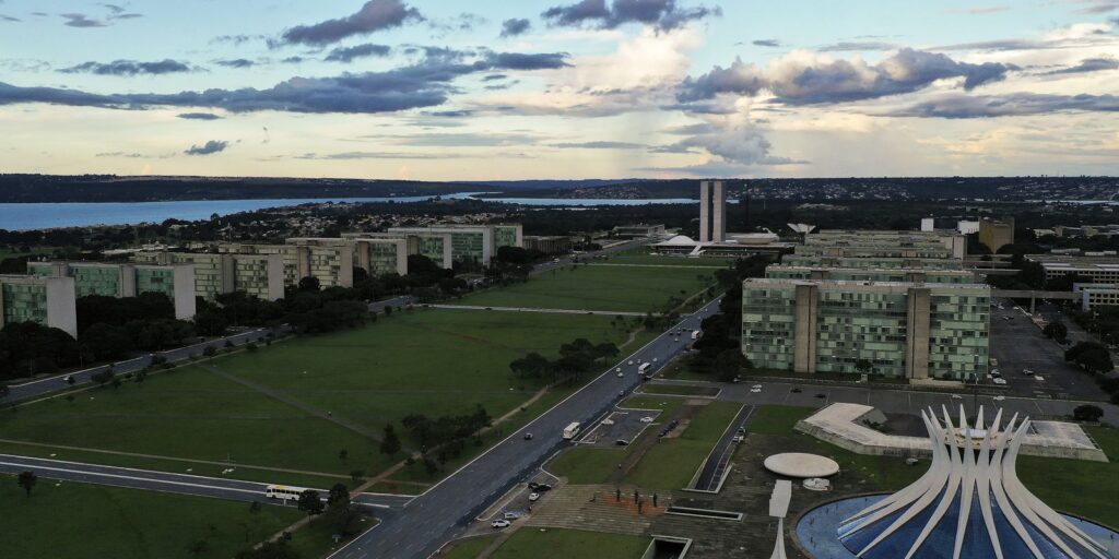 brasilia_60_anos_esplanada_dos_ministerios_0420202390_2.jpg