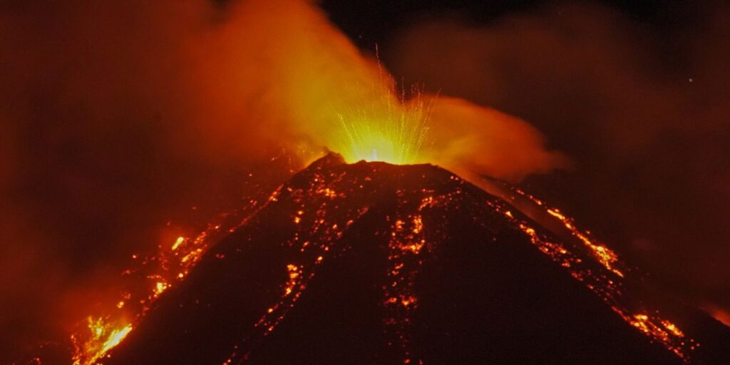 2021-01-19t090337z_307947196_rc2xal93sswq_rtrmadp_3_italy-etna.jpg