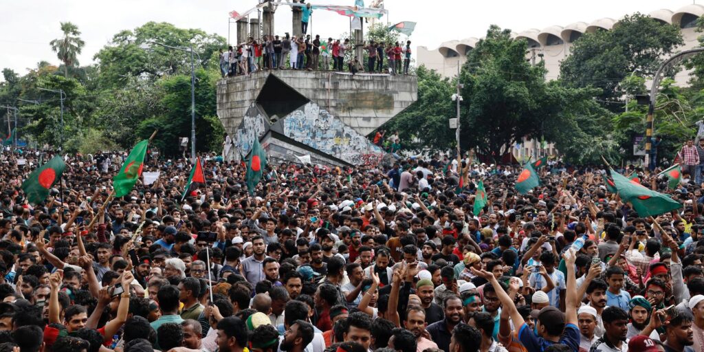 2024-08-05t104422z_1_lynxmpek740e8_rtroptp_4_bangladesh-protests.jpg