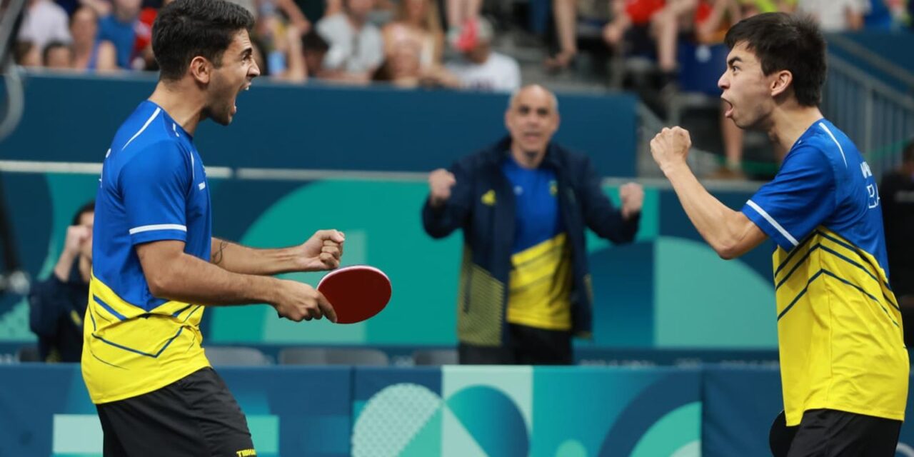 guilherme_teodoro_e_vitor_ishi_equipes_tenis_de_mesa_paris.jpg
