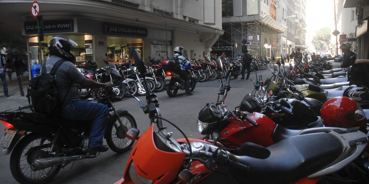27_07_2012_motociclistas_motos1305200324.jpg